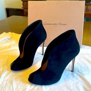 Peep Toe Black Suede Heel